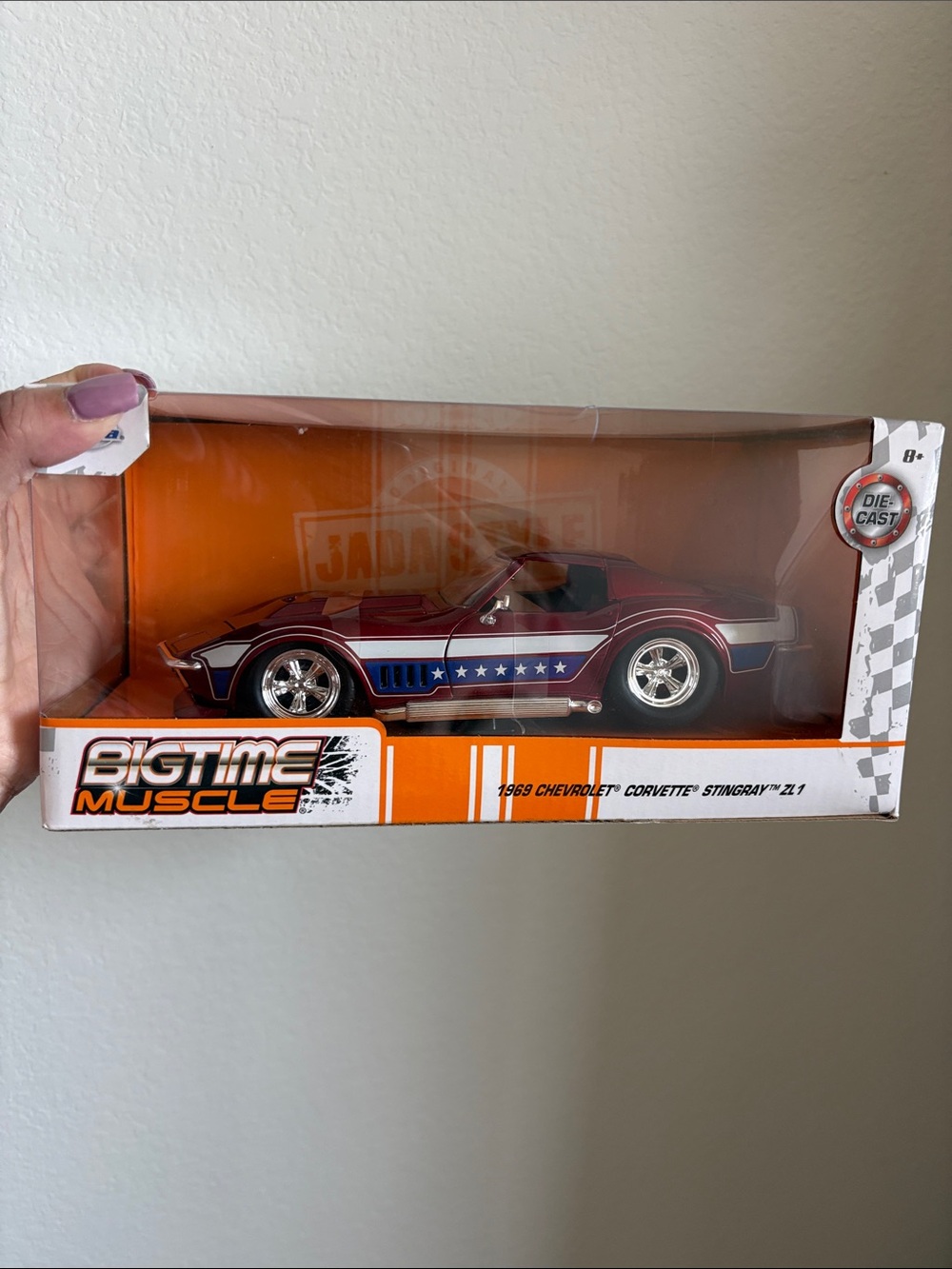 1969 Corvette Stingray Z1 Die-Cast Car - Red with Stars